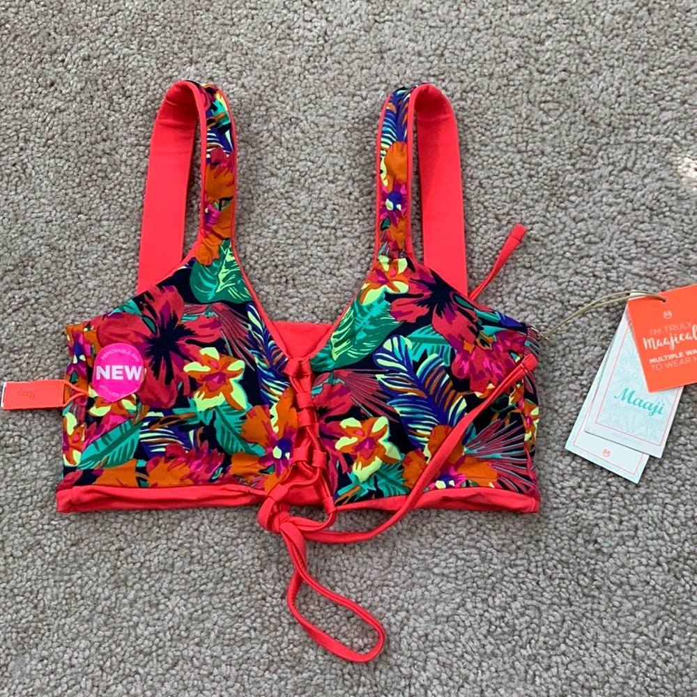 NWT Maaji reversible bikini top sz sm